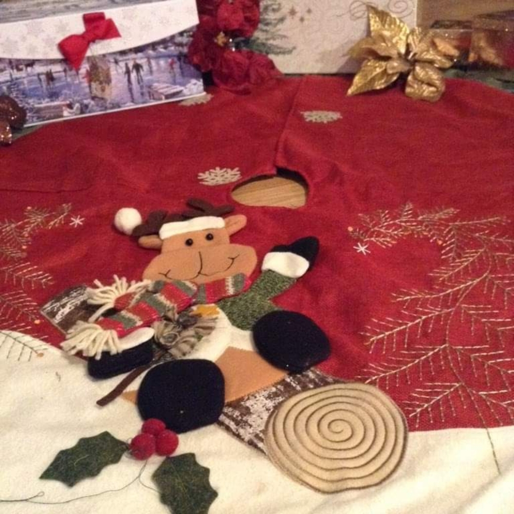 Christmas tree skirt